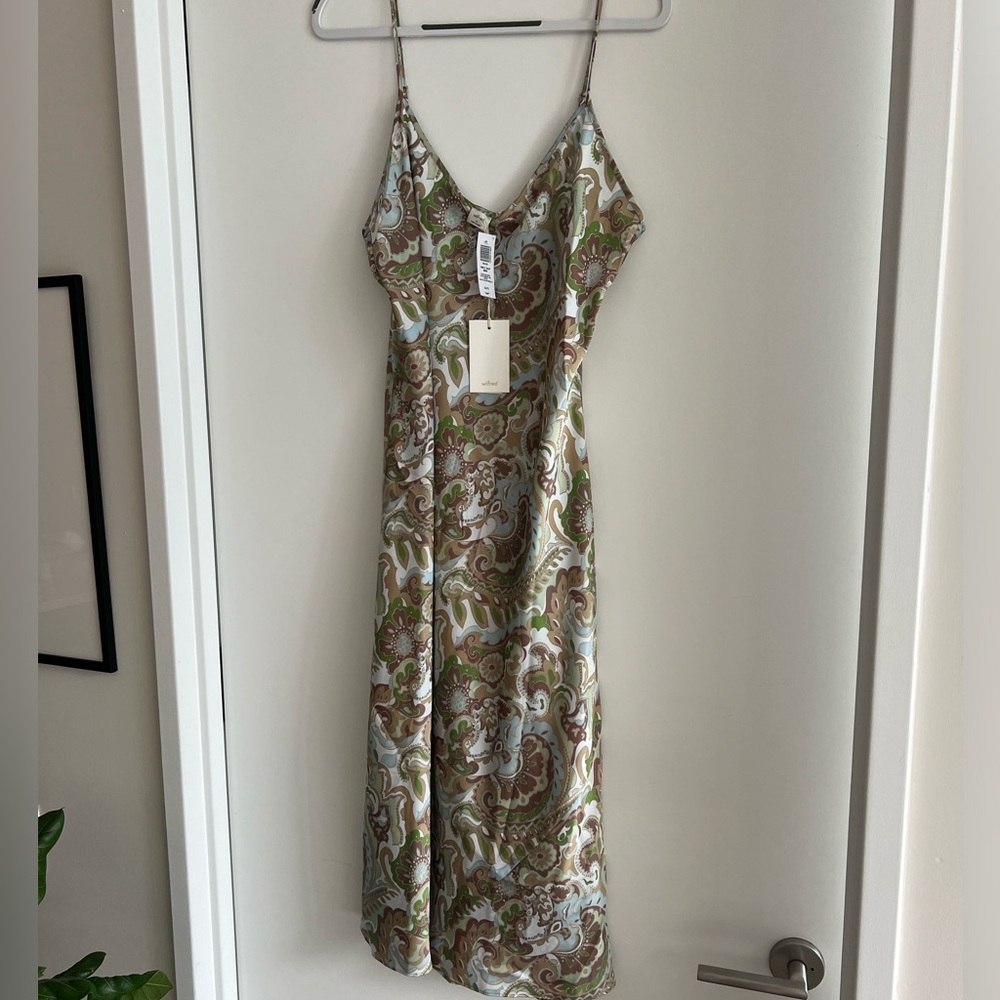 NWT ARITZIA WILFRED ONLY SLIP MIDI IN SUCCULENT HEATWAVE PRINT
